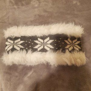 Grey knit headband with fur
